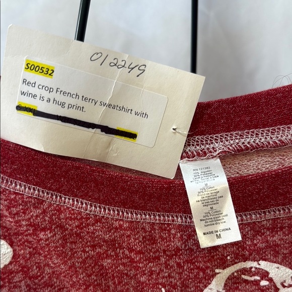 Cowgirl Tough, Red Wine Graphic Sweatshirt, size Medium, shoulder shirt - Picture 3 of 8